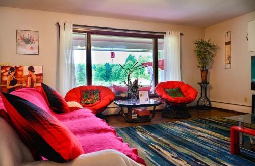Grove City House | Private 5-Acre Lake: Pet-Friendly Grove City Home