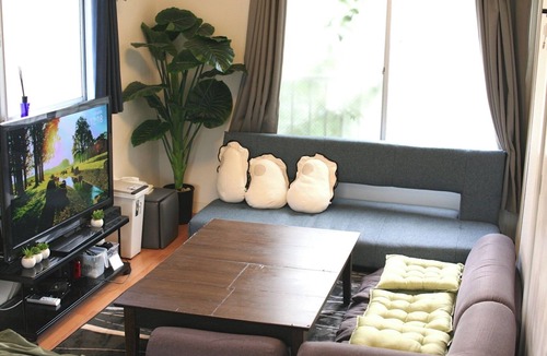 Nishi-Shinjuku Apartment | Private apartment room within walking distance of Shinjuku Station