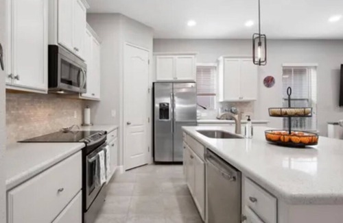Lake Nona Apartment | Private Bed/Bathroom in single family home with WiFi and AC in wonderful Orlando