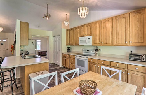 Thompson House | Private Dog-Friendly Home: 3 Mi to Elk Mountain