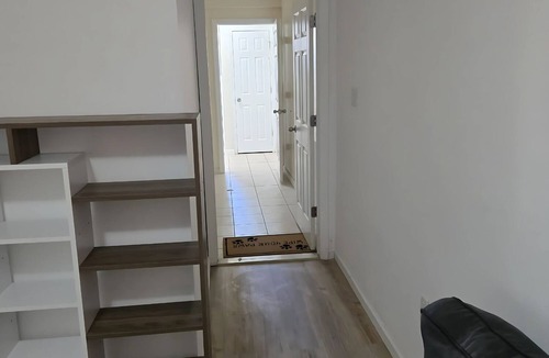 Plainfield Apartment | Private Family Friendly 1 Bedroom Apt with Kitchen, WiFi & Laundry in Plainfield