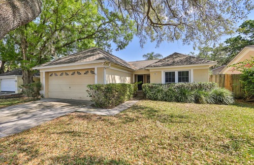 Bloomingdale House | Private Florida 3 bed 2 bath pool vacation home