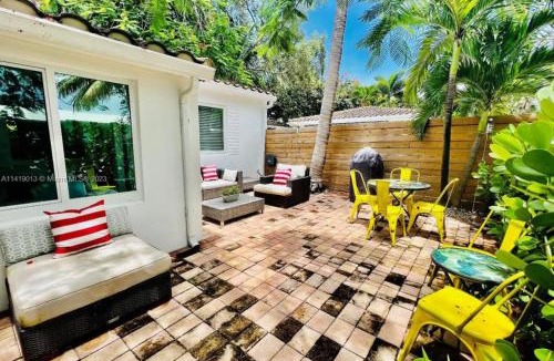 Croissant Park House | Private Fort Lauderdale cottage