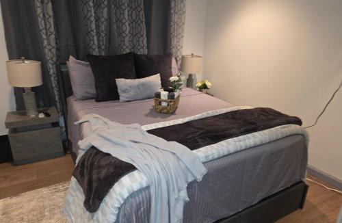Baywood Apartment | Private Garden Suite in Bayshore