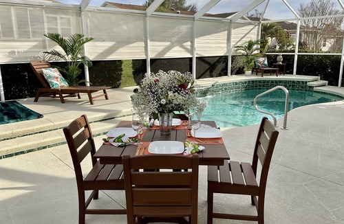 Summerhill House | Private Heated Pool & Hottub - Pet Friendly- Close to L Sumpter & Spanish Spring