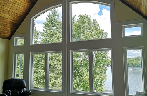 McKellar Cottage | Private Lakefront Getaway!