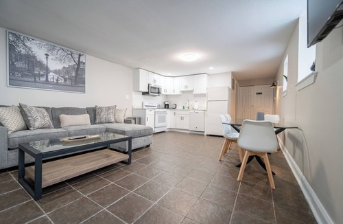 Fairmount Apartment | Private Parking+Prime Location-Amazing Apartment