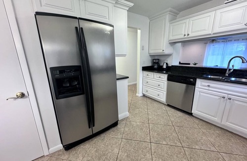 Indian Wells House | private pool home centrally located near disney, malls and supermarkets