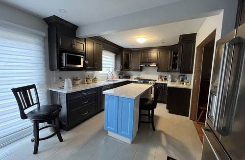 Central Erin Mills Resort | Private room ∙ 1 guest