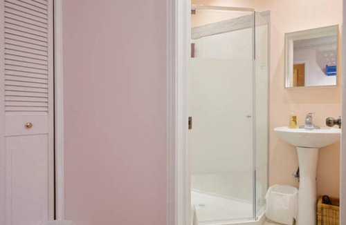 Northeast Mississauga Resort | Private room ∙ 1 guest