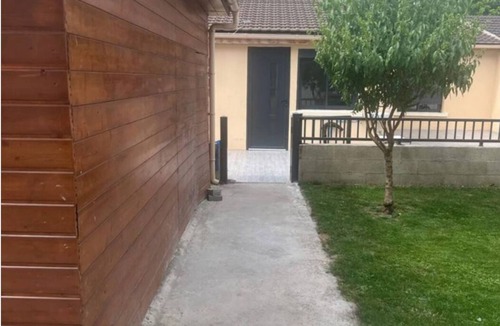 Tremblay-en-France House | Private Room & Shared Bathroom Near CDG Airport, Parc de Expo, Disneyland
