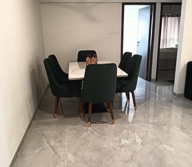Kalina Apartment | Private Room in Apartment near BKC