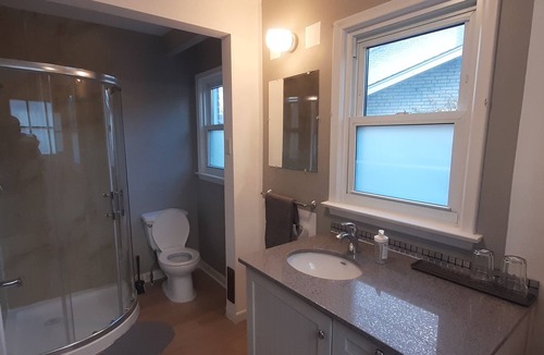 Etobicoke House | Private room in etobicoke , private entrance , private washroom