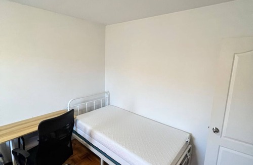Downsview House | Private room, with dedicated bed (Room B)