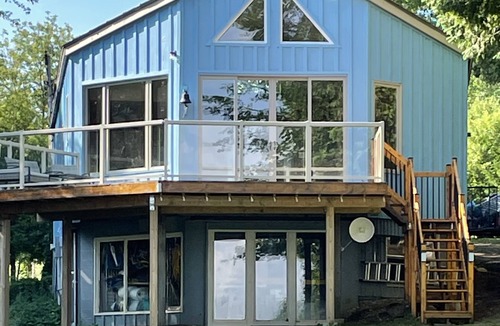 West Grey Cottage | Private Waterfront Getaway on Townsend Lake