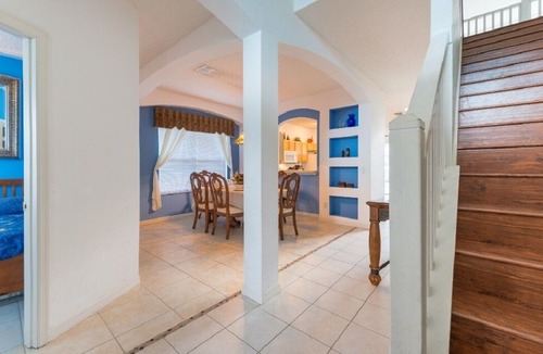 Seasons Villa | PrivateYard/4Ensuite/BigPool/10MintoDisney/FamilyFriendly