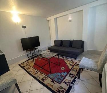 Le Blanc-Mesnil Apartment | PrJARDIN