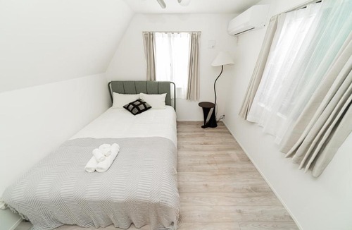 Shinjuku Villa | promotion 新宿别墅 全新3层楼独栋别墅 家的感觉 3卧室1厅 最大7人Brand new 3-story detached villa with a homey feel 3 rooms max 7P 近商圈 设备齐全 直达新宿 银座 涉谷 上野 表参道 品川
