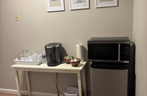 State College Apartment | PSU - 1 bedroom apartment in State College 4 miles to Beaver Stadium!