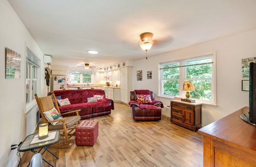 Elysburg Cottage | Quaint Elysburg Cottage: Walk to Knoebels Resort!