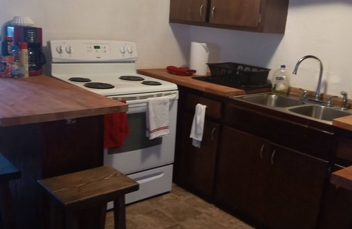 Grants House | Quaint Hidden Gem in the Urainum Capital