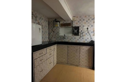 Pali Hill Apartment | Quaint studio in Bandra W. Pali Hill