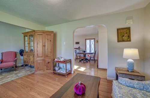 Poland House | Quaint Youngstown Home ~ 2 Mi to Boardman Park!