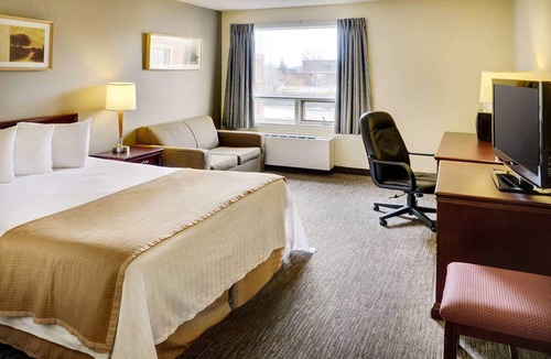 North Bay Hotel | Quality Inn