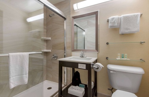 Sudbury Hotel | Quality Inn & Conference Centre Downtown