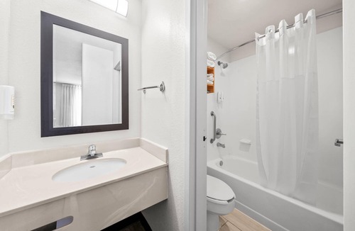 Florida Central Atlantic Coast Hotel | Quality Inn Orlando Near International Drive