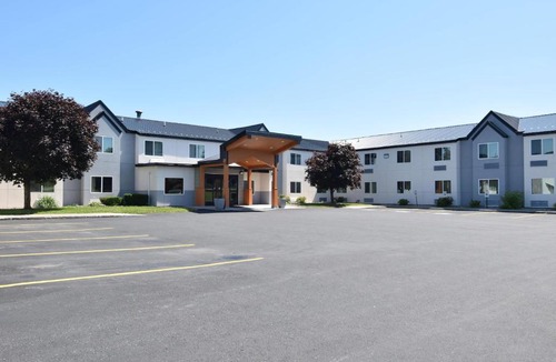 Calcium Hotel | Quality Inn & Suites Watertown Fort Drum