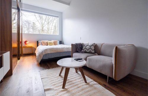 Swansea House | Queen Loft in Nature