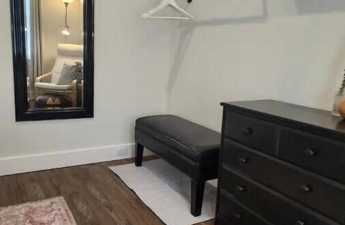 Georgetown House | Queen's Haven - Clean, Peaceful & Private Upper Unit in Historic Neighbourhood