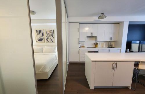 Fashion District Apartment | Queen St West Haven - Modern Loft, Downtown Toronto, Free Parking