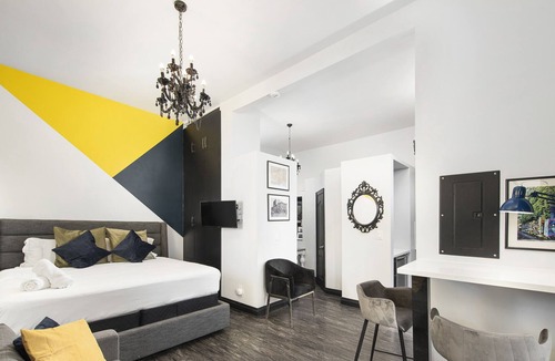 Fashion District Apartment | Queen Street Lofts- 4 Bedroom Monumental Loft