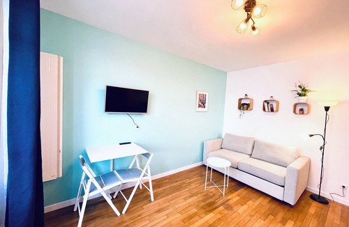 Saint-Ouen Apartment | Quiet, bright, fully-equipped studio in the Pleyel district