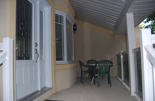 Wasaga Beach Cottage | Quiet Family Vacation Home in Wasaga Beach- Ontarion