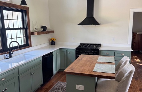 Denton House | Quiet Farmhouse on 4 acres, 2 Bedroom, close to town, Denton MD