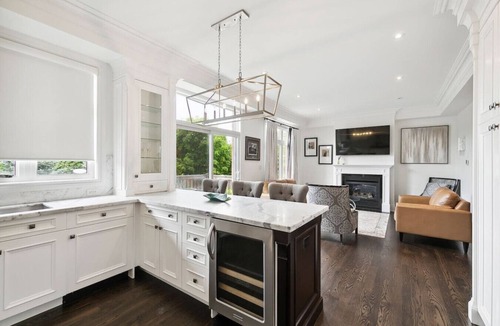 Applewood House | Quiet Getaway: Perfect for Families & Retreats