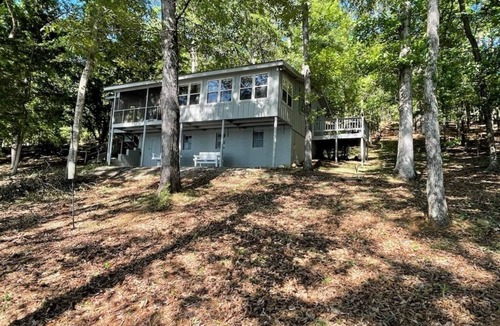 Rockford House | Quiet house with sunset view on Lake Mitchell