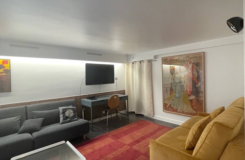 Joinville-le-Pont Apartment | Quiet studio in detached house