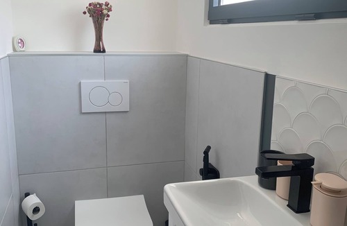 Rueil-Malmaison Apartment | Quiet studio near RER station