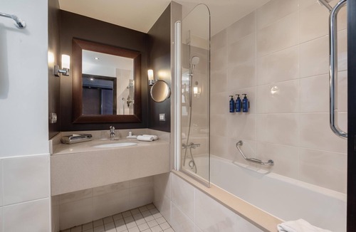 Republique–Point-du-Jour Hotel | Radisson Blu Hotel, Paris Boulogne