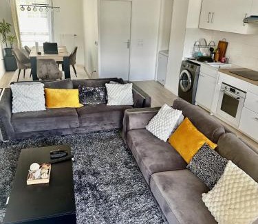 Montfermeil Apartment | RALPH'HAOUSE Vip