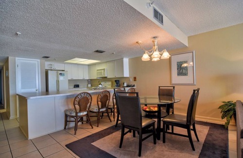North Redington Beach Condo | Ram Sea 102 is a Silver 1- bedroom 1 bath Gulf Front Condo