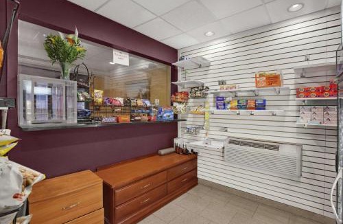 East Orange Hotel | Ramada by Wyndham East Orange