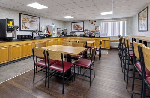 Parsippany Hotel | Ramada by Wyndham Parsippany