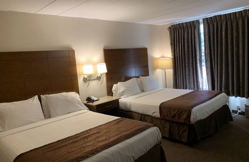 Rockville Centre Hotel | Ramada by Wyndham Rockville Centre