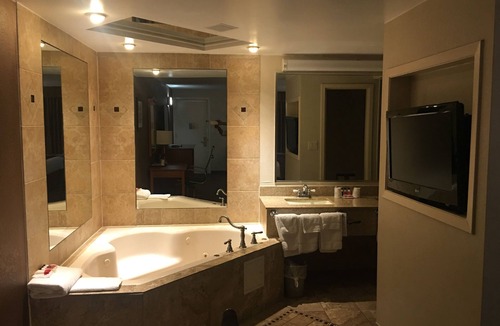 Rockville Centre Hotel | Ramada by Wyndham Rockville Centre