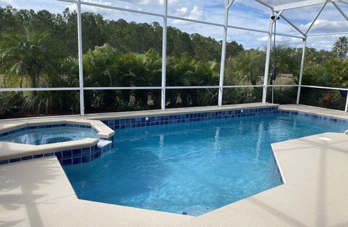 Tuscan Ridge House | RATES REDUCED Close to Disney. 5 Star home. Fantastic pool area, large lanai.